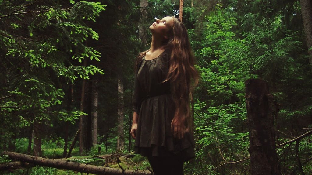 Se, kasvavatko vainajan hiukset todella kuoleman jälkeen, on kiinnostava kysymys. Kuvituskuva.