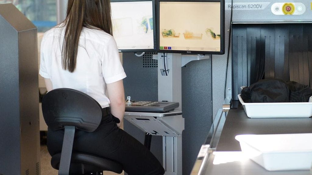 Turvatarkastus lentokenttä