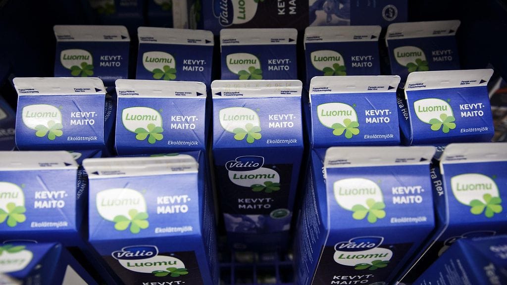 Makuja.fi otti selvää, miksi tietyt tuotteet sijoitellaan suomalaisissa ruokakaupoissa samalla tavalla.