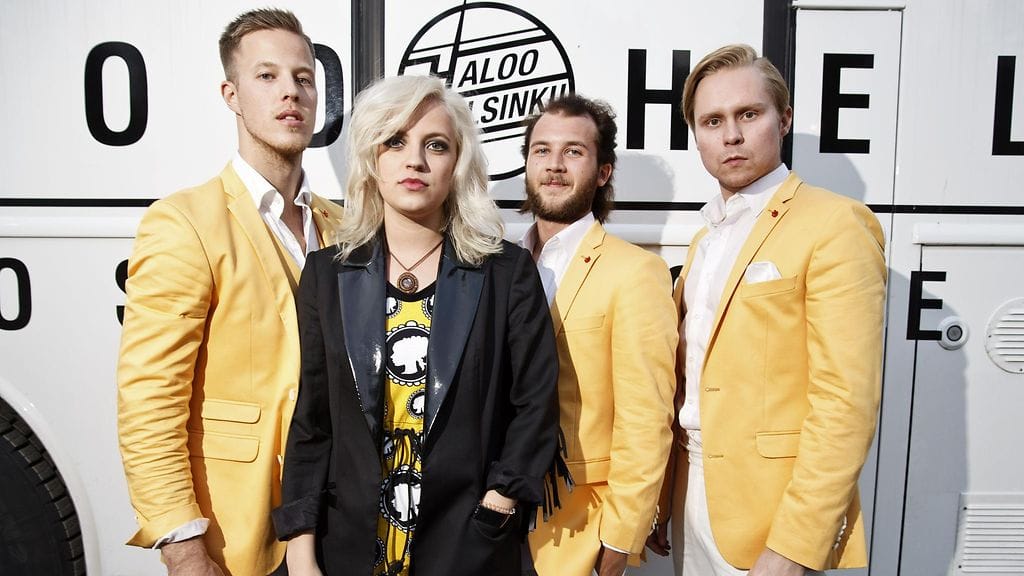 Haloo Helsinki! -yhtyeen Elli saapuu Linnan juhliin.