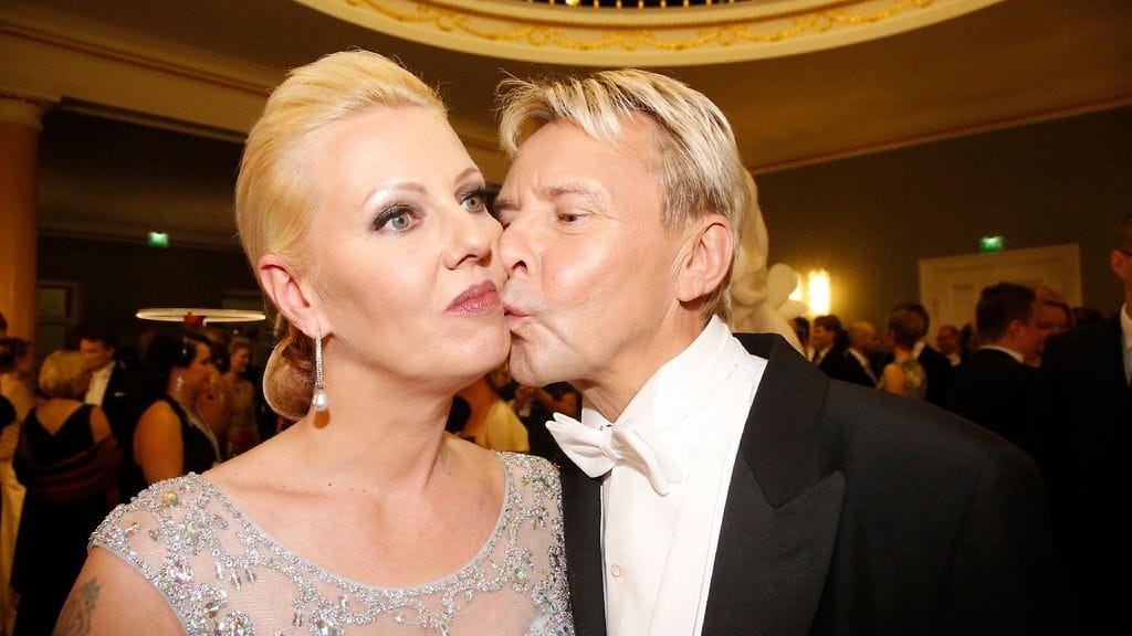 Pia ja Matti Nykänen pusutuulella