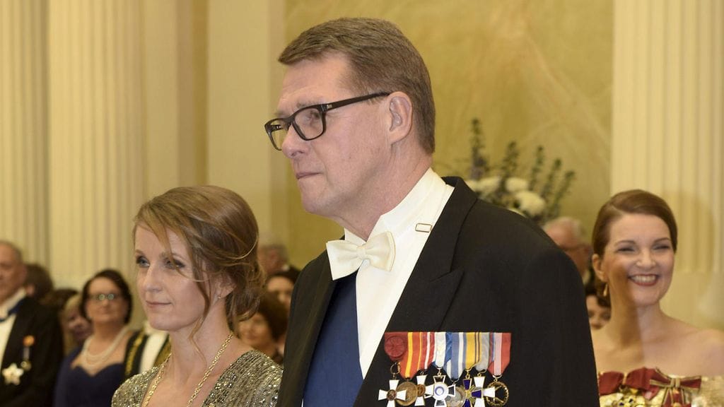 Matti Vanhanen toi naisystävänsä juhlimaan.