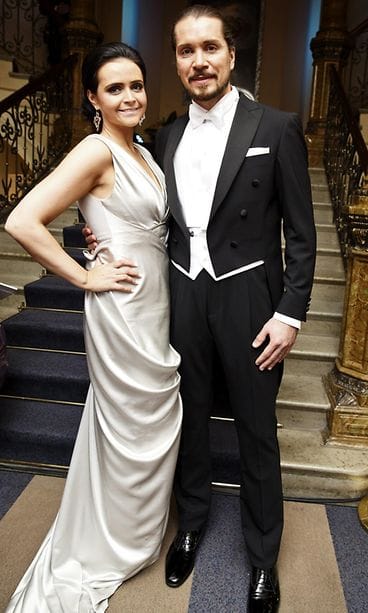 Taneli Mustonen ja vaimo Ella Linnan jatkoilla