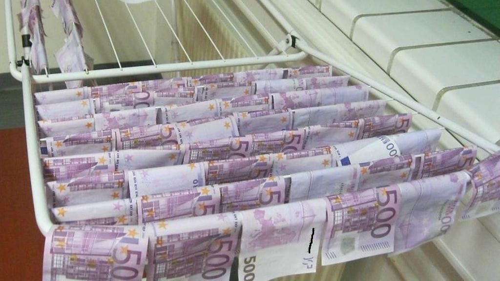 pyykkinarulla rahaa