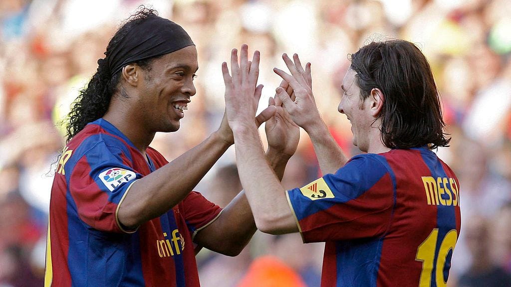 Ronaldinho ja Lionel Messi pelasivat yhdessä Barcelonassa kaudet 2004-2008.