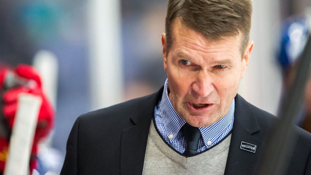 Erkka Westerlund valmentama Jokerit johtaa edelleen divisioonaansa.