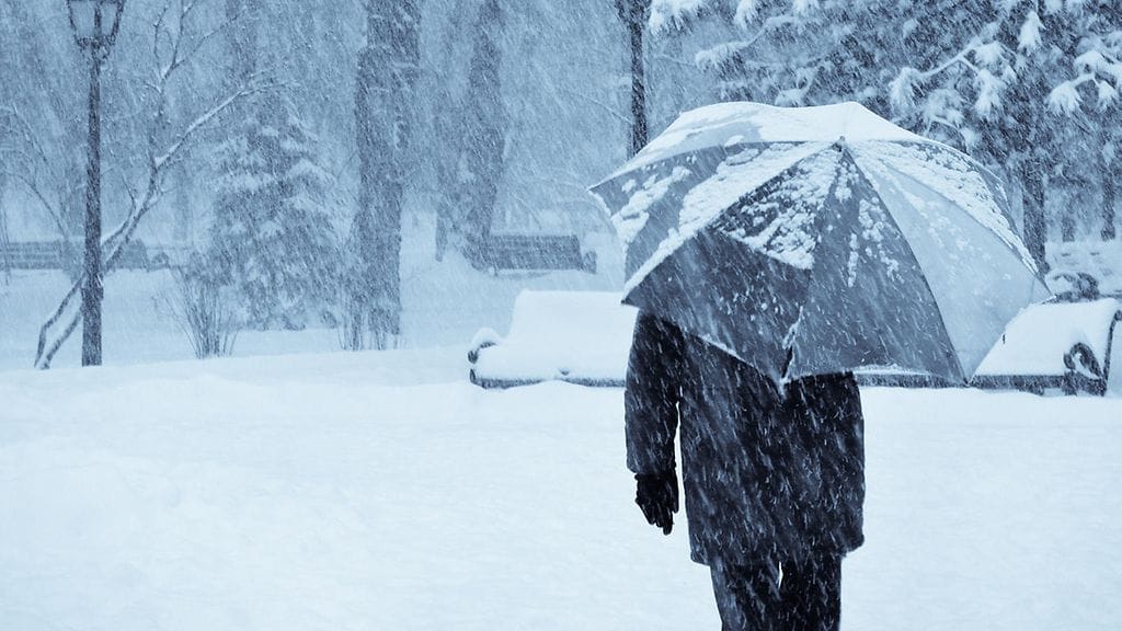 Psykoosipotilaalle tulee usein vahva tunne siitä, että jokin on muuttunut joko itsessä, ympäristössä tai muissa ihmisissä. Kuvituskuva.