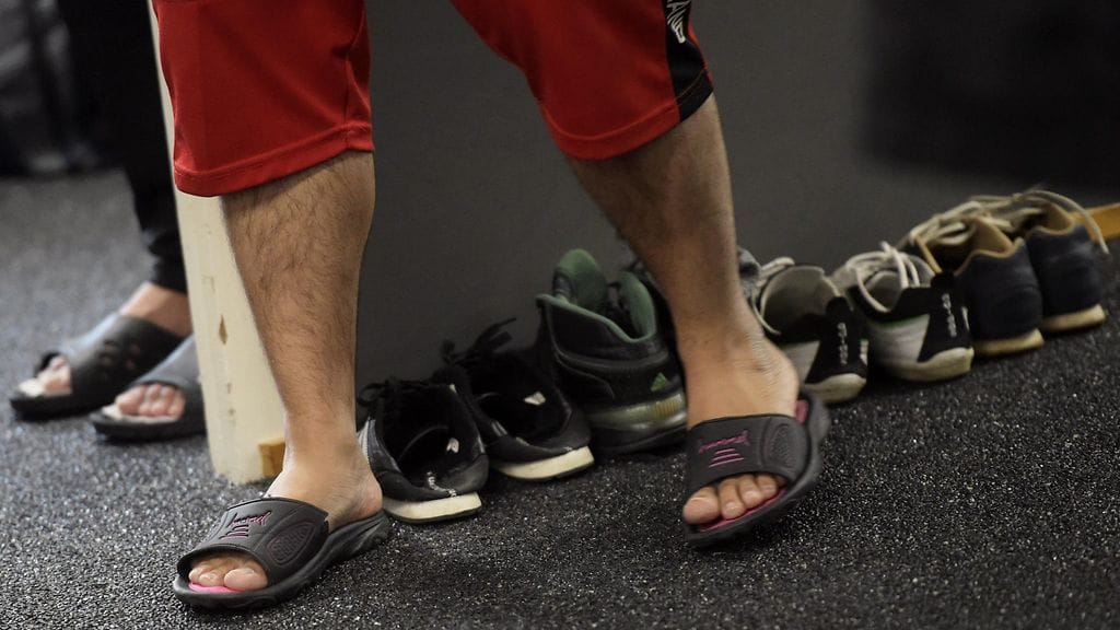 Turvapaikanhakijoita saapuu maahan tänä vuonna arvioitua vähemmän, mutta turvapaikkapäätöksistä valitetaan aiempaa enemmän. Kuvituskuva.