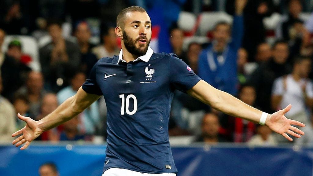 Karim Benzema Ranskan maajoukkueen paidassa lokakuussa.