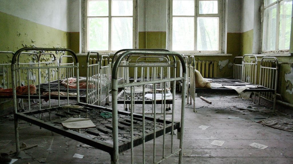 Prypjat sijaitsee vain kolmen kilometrin päässä Tsernobylin ydinvoimalasta. Kaupungissa aika tuntuu kuin pysähtyneen 1980-luvulle.