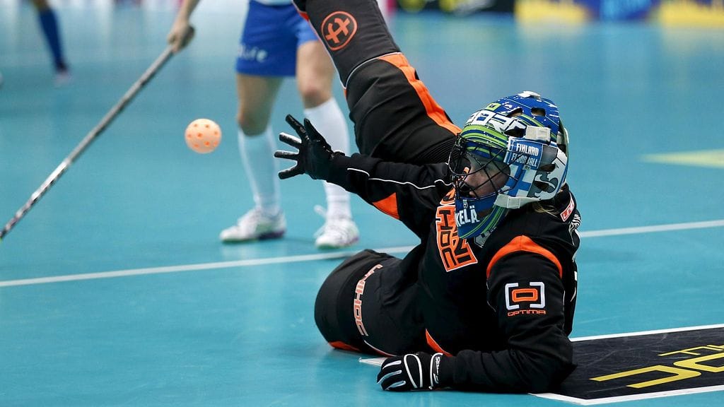 Jonna Mäkelä oli Suomen ylivoimaisesti paras pelaaja MM-finaalissa.