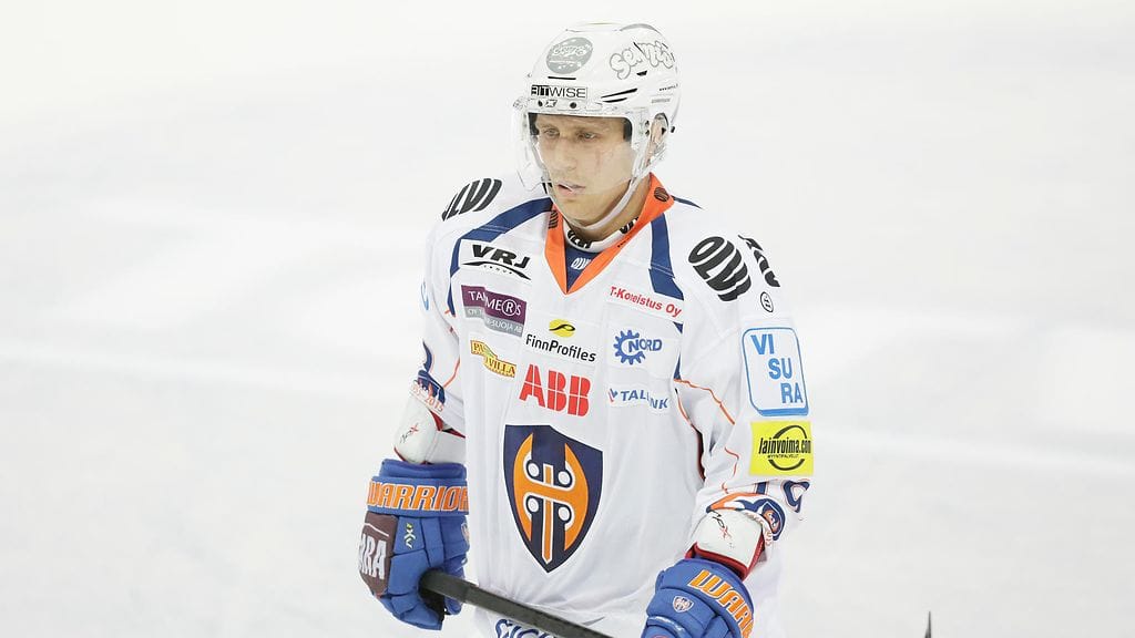 Veli-Matti Savinainen.