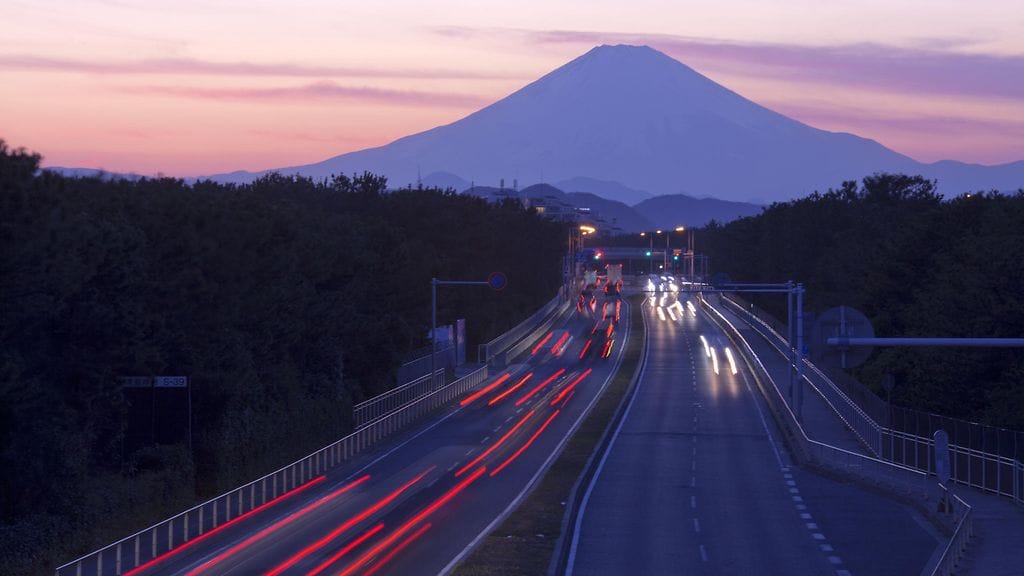 Paineet töissä aiheuttavat Japanissa jopa kuolemia.
