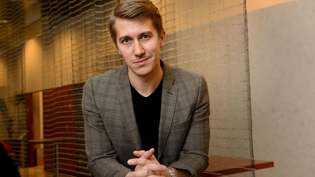 Näyttelijä Jussi Vatanen osallistuu Vermossa järjestettävään TotoSM-karsintaturnaukseen.