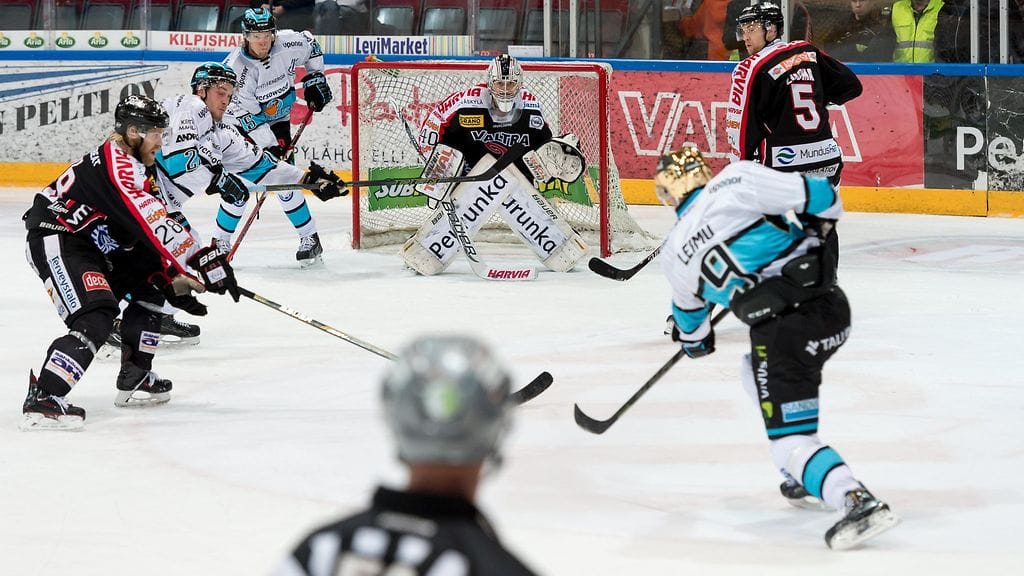 Juha Leimu tykitti tästä paikasta SM-liigan uuden hattutemppuennätyksen.