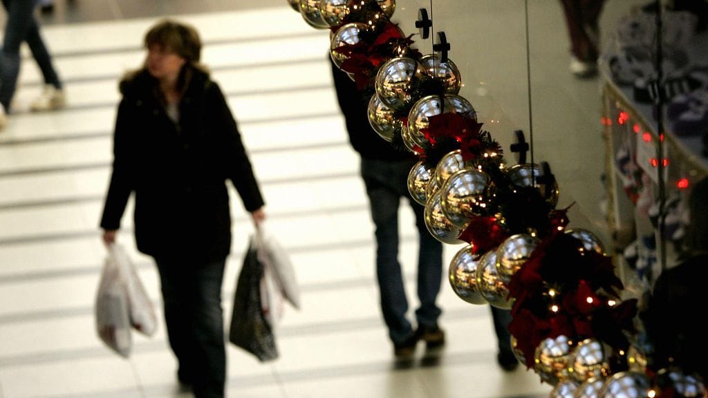 "Kulutusjuhlajoulu ei ole mun joulu", sanoi yksi lukijakyselyn vastaajista. Kuvituskuva.