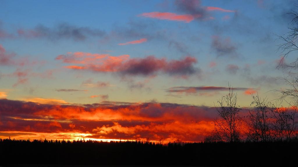 Aamuruskoa Lahdesta 19. joulukuuta.