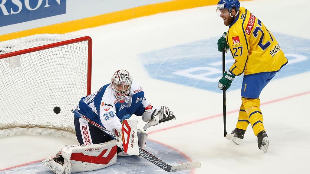 Linus Omark ohitti Harri Säterin.