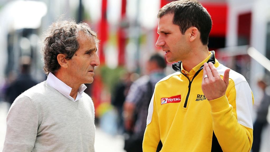 Alain Prost ja Renault'n rataoperaatioiden johtaja Remi Taffin juttusilla kesäkuun Itävallan GP:ssä.