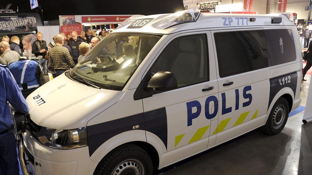 Poliisiautojen tuleva väritys.