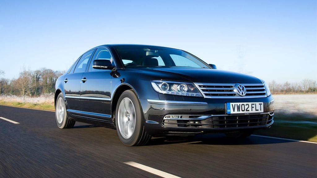 Phaetonia on pidetty vaatimattoman näköisenä kilpailijoihinsa verrattuna.