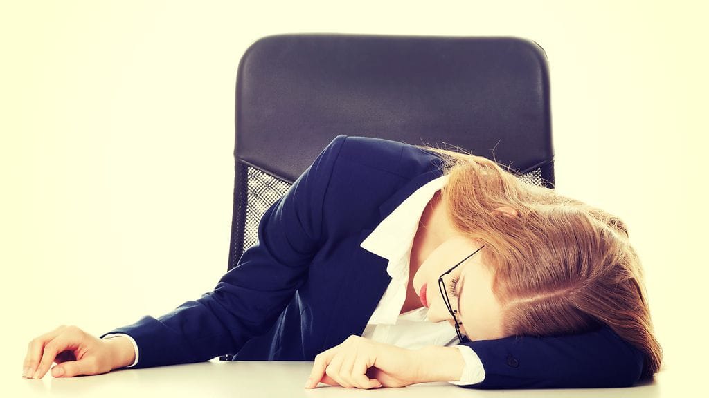 Älä istu koko työpäivääsi, vaan muista nousta välillä ylös!