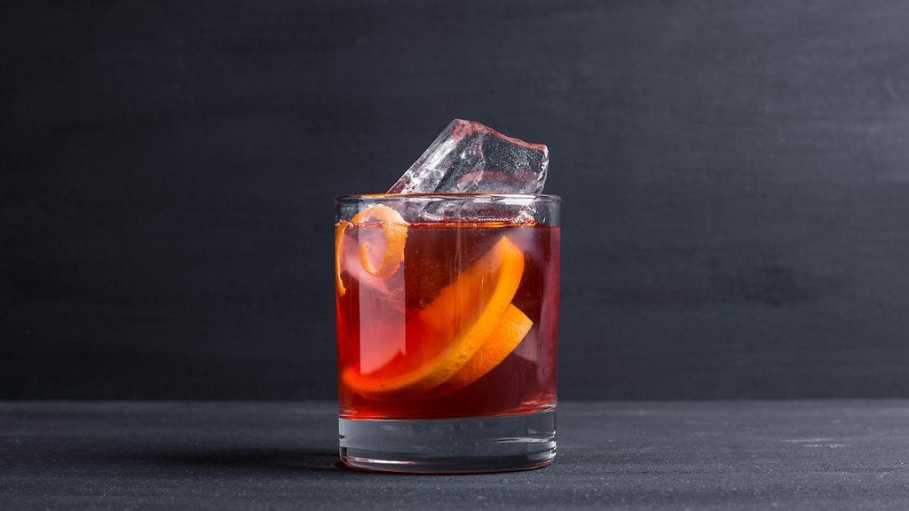 Negroni on yksi suosituimmista cocktaileista tällä hetkellä Suomessa.