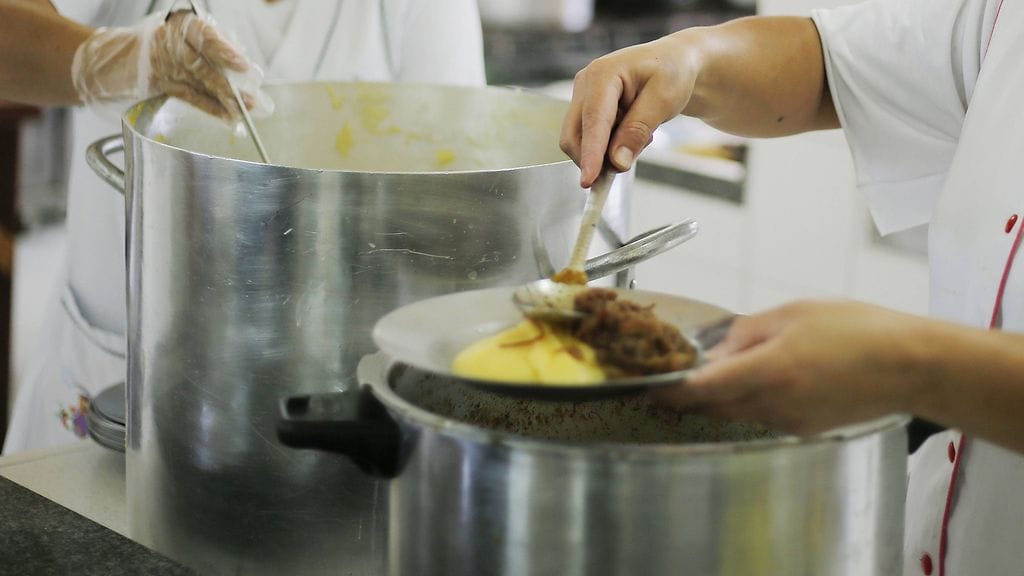 Rahattomalle lapselle annettu ilmainen ruoka oli liikaa Pocatellon koulupiirille Yhdysvalloissa. Kuvituskuva.