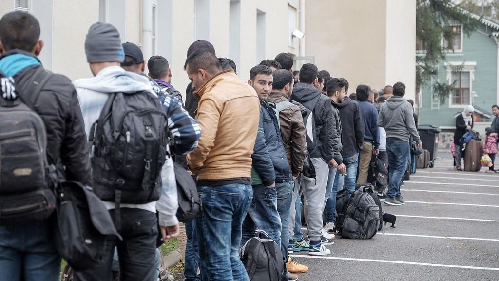 Rajan yli ei saa kulkea jalan, joten usea turvapaikanhakija on aiemmin saapunut Suomeen pyörällä. Kuva Torniosta syyskuulta 2015.