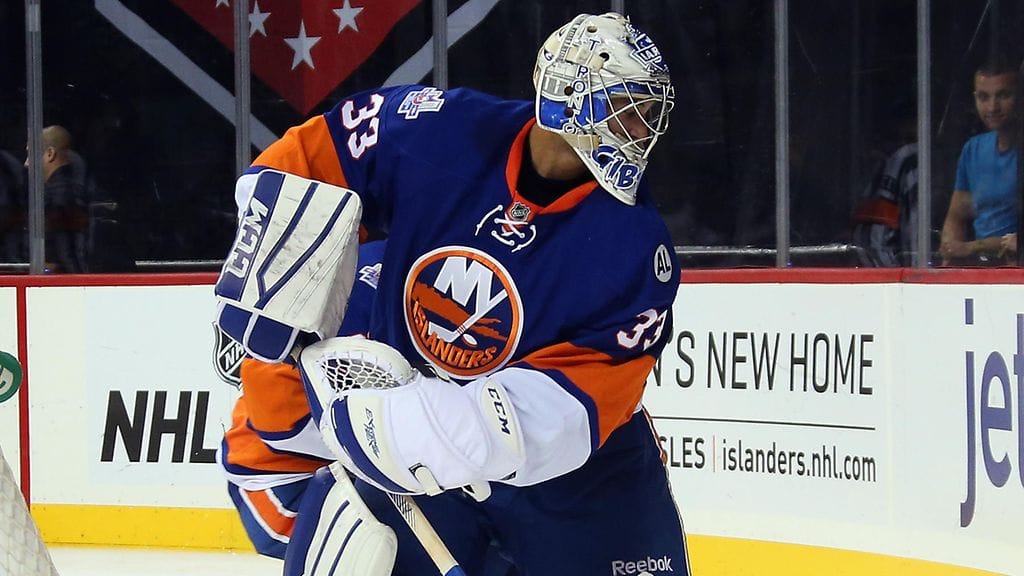 Christopher Gibson siirtyi täksi kaudeksi New York Islandersin organisaatioon. Hän sai nyt ensimmäisen kutsunsa seuran NHL-miehistöön.