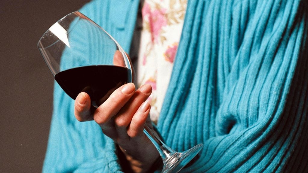 Koska alkoholin sietokyky laskee kuukaudessa, määrät voivat jäädä pienemmäksi tauon jälkeen. Kuvituskuva.