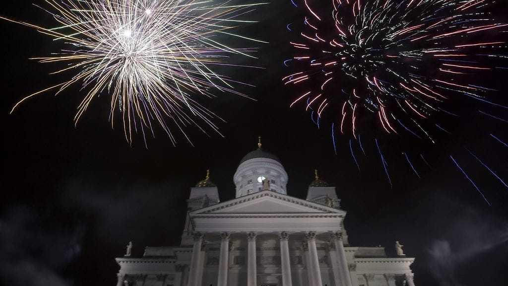 Ilotulitusten kanssa pitää olla tarkkana.