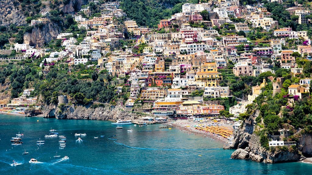 Amalfin rannikkoa Italiassa.