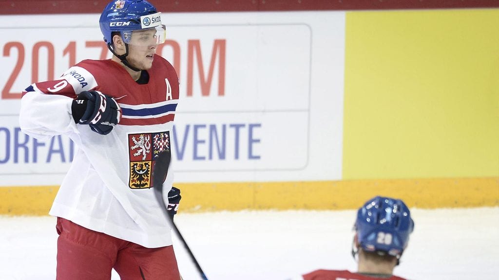 David Pastrnak iski Tshekin voittomaalin toisessa erässä.