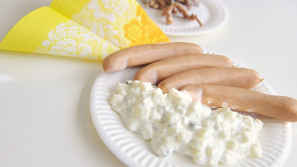 Perunasalaatti ja nakit