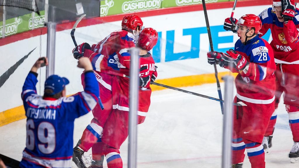Aleksandr Polunin (vas.) johtaa nuorten MM-kisojen maalipörssiä.