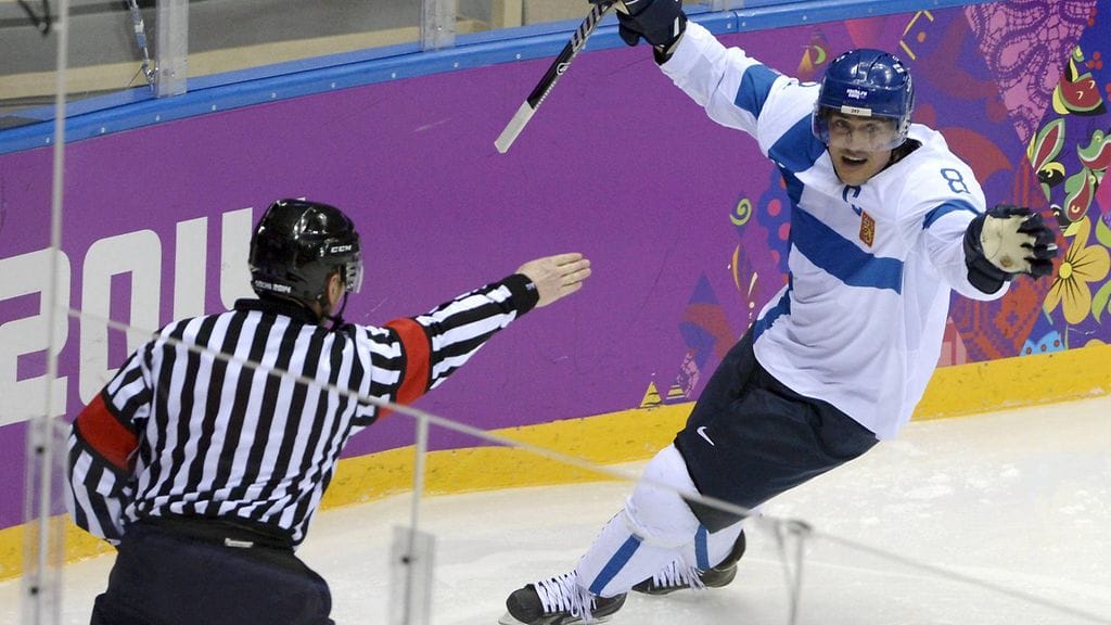 Teemu Selänne kruunattiin Sotshin olympialaisten arvokkaimmaksi pelaajaksi.