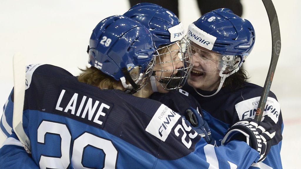 Patrik Laine, Jesse Puljujärvi ja Joni Tuulola