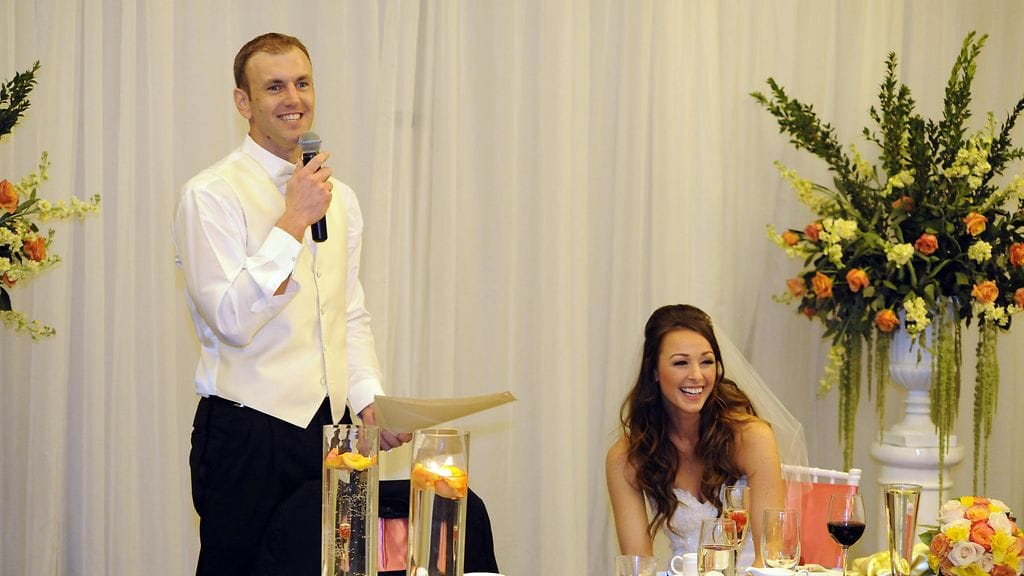 Amerikan Ensitreffit alttarilla -pari Doug Hehner ja Jamie Otis häissään.