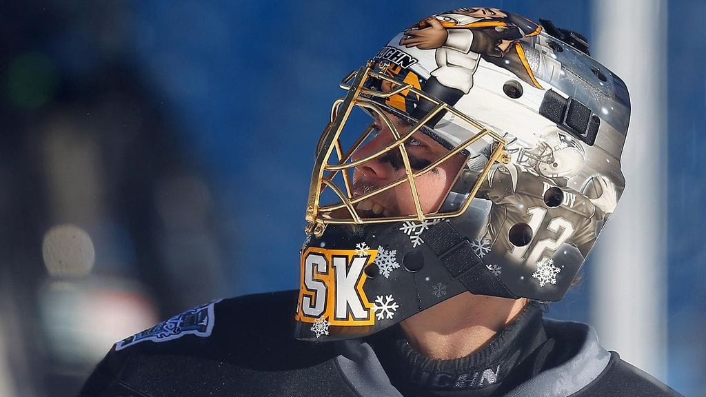 Tuukka Rask ja uusi maski.