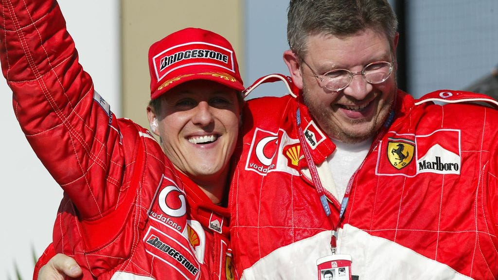 Michael Schumacher ja Ross Brawn juhlivat useasti Ferrari-vuosinaan. Kuva keväältä 2002.
