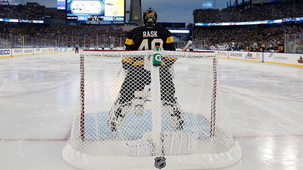 Tuukka Rask jäi liian yksin Talviklassikossa.