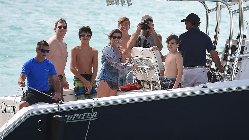 Jon Bon Jovi ja perhe rantalomalla