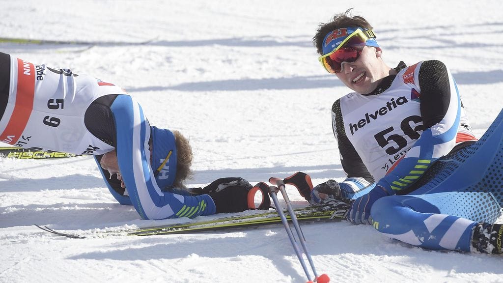 Ristomatti Hakola (oik.) ja Anssi Pentsinen (vas.) reporankoina sunnuntain kisan jälkeen.