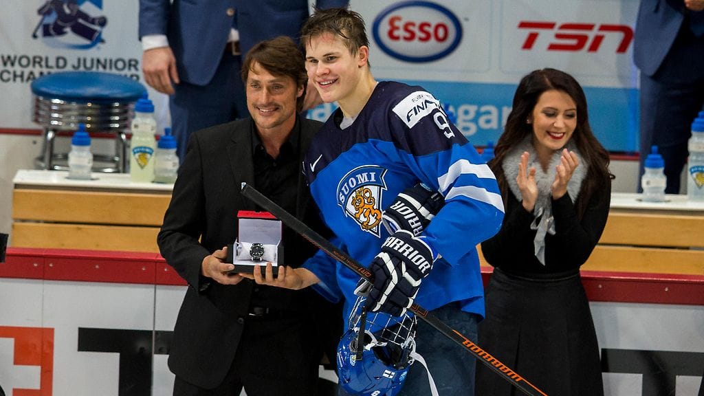 Teemu Selänne palkitsi Jesse Puljujärven