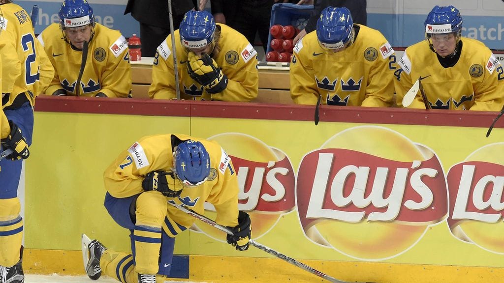 Päät painuivat Ruotsin leirissä tappion jälkeen.