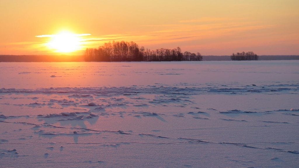 Kylmä ilmamassa on tänään levinnyt Suomen eri osiin. Kuva Säkylän Pyhäjärveltä.