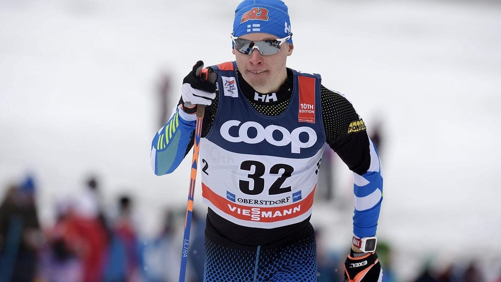 Iivo Niskanen selviytyi puolivälieriin tiistain sprintissä.