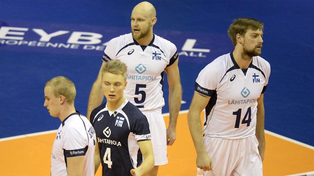 Suomen lentopallomiehet joutuivat antautumaan suoraan kolmessa erässä.