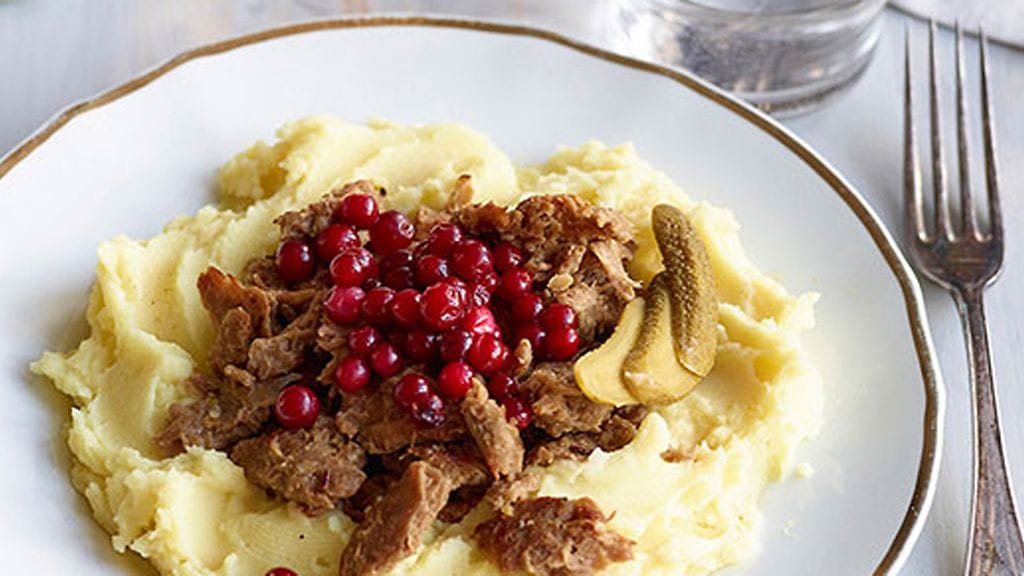 Nyhtökaura muistuttaa sekä ulkonäöltään että ominaisuuksiltaan lihaa.